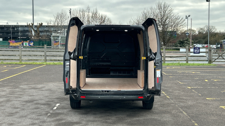 Ford Transit Custom 300 L2 Diesel Fwd 2.0 EcoBlue 130ps Low Roof Limited Van